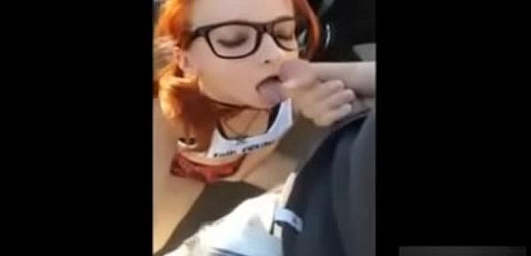  School girl suckig and fucking outside of the car